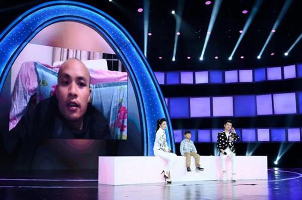 3年前父親意外癱瘓，4歲男孩獨自扛起家庭重擔，如今登上央視舞臺