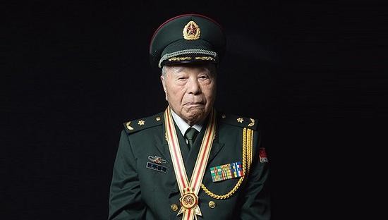 中國六大國之脊樑!有的人一生隱姓埋名,這才是我們該追的星 中國六大國之脊樑!有的人一生隱姓埋名,這才是我們該追的星