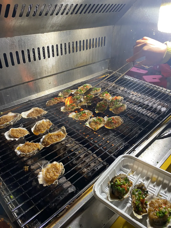 雲南紅河蒙自，大樹寨夜市