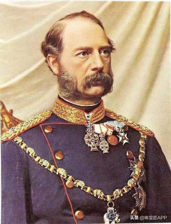 22歲喪子，英國王室覬覦她的珠寶，壕到閃瞎眼的俄國末代皇太后