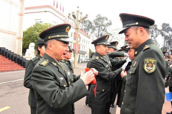 向軍旗告別！2021雪域高原退伍季