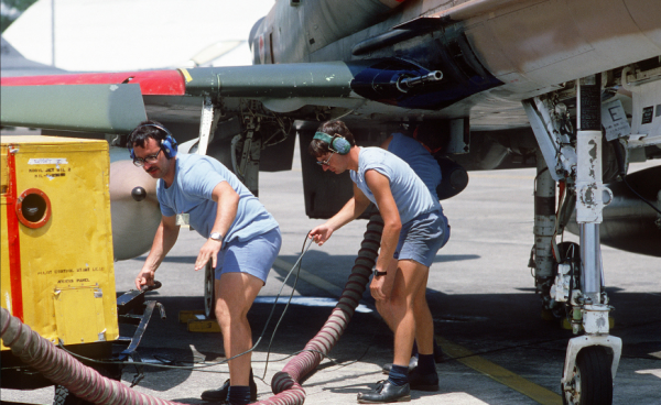 兩座軍事基地,是如何改變這個國家的? 兩座軍事基地,是如何改變這個國家的?