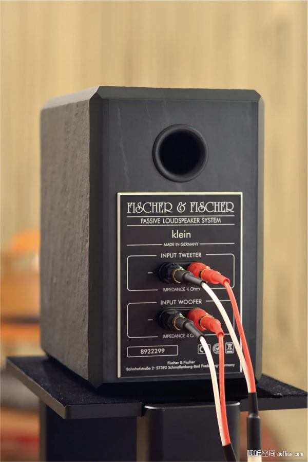 一石激起千層浪:FISCHER &; FISCHER Klein 書架式音箱 一石激起千層浪:FISCHER &; FISCHER Klein 書架式音箱