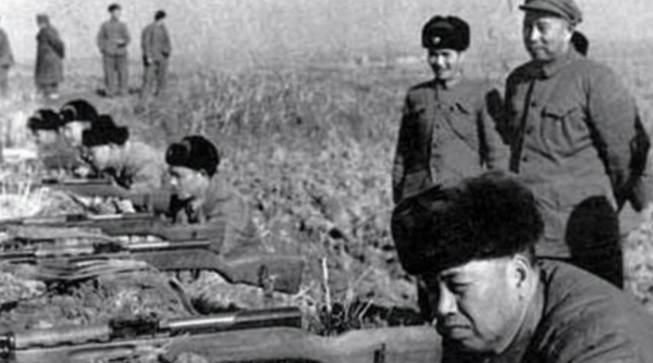 對越反擊戰後，許世友為何要開除女兒軍籍，還要槍斃二兒子？