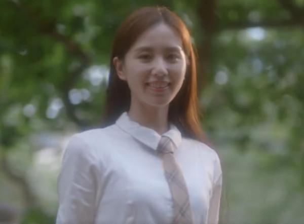女星校服造型難駕馭？有人32歲仍像高中生，有人像媽偷穿女兒衣服