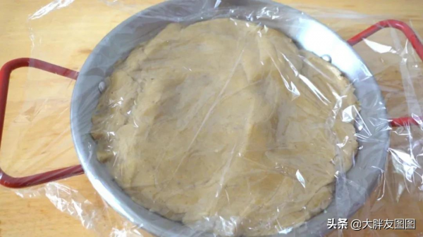 冬天吃栗子正合適,教你做軟皮栗子餅,配方送你,出爐就被搶光了 冬天吃栗子正合適,教你做軟皮栗子餅,配方送你,出爐就被搶光了