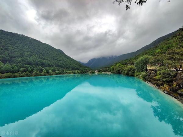 美麗景色，山青水秀，金山銀山不如綠水青山