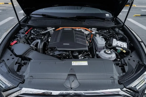 售價50.8萬，油耗低至2.1L，奧迪A6L PHEV表現如何？