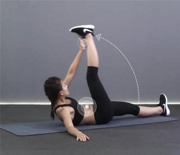 自律的女人不會老!43歲的劉孜,腹肌緊緻,雙腿修長,狀態如少女 自律的女人不會老!43歲的劉孜,腹肌緊緻,雙腿修長,狀態如少女