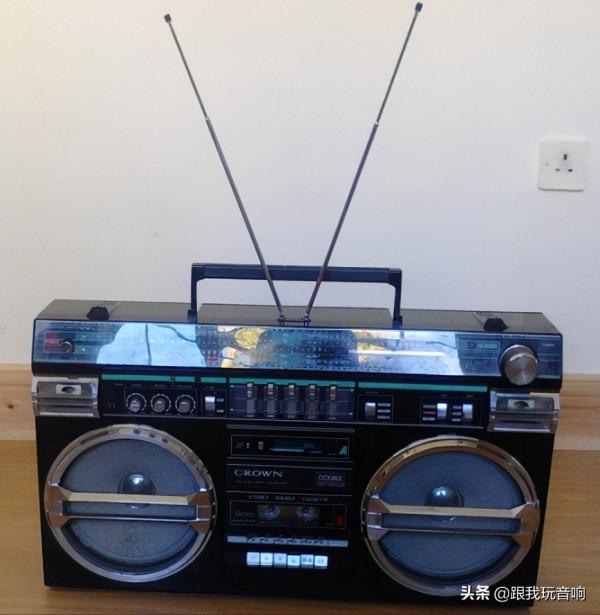 80年代日本進口的 CROWN行動式收音機、錄音機 SZ-5100