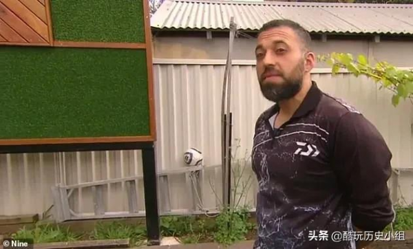 不想整天看到鄰居那張臉，男子造了堵近6米的圍牆，還叫它長城...