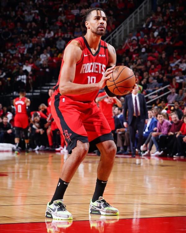 @你身邊不穿籃球鞋，打球依然無所不能的朋友