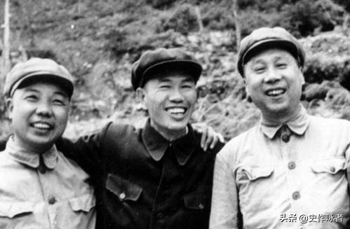 1955年授銜時，有十位開國上將被當場任命為軍區司令，他們都是誰
