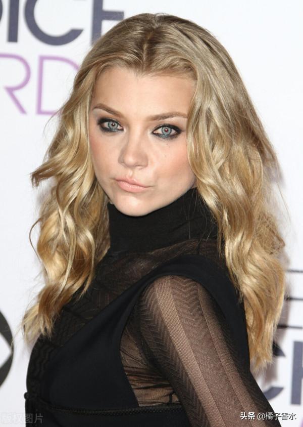 《權利的遊戲》中的&OpenCurlyDoubleQuote;高庭玫瑰&rdquo;，娜塔莉&CenterDot;多默爾