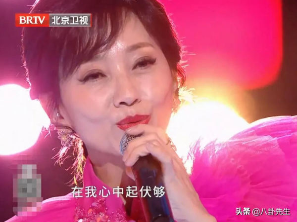 沸騰之夜眾星雲集：楊穎唱歌也瞪眼，吳宣儀臉圓，男藝人普遍發福