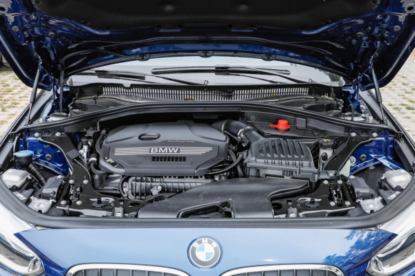 寶馬最便宜的M車型，落地價不到16萬，買回家過年可以嗎？