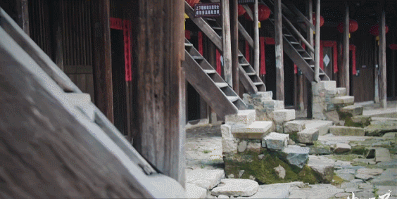 B站9.8分封神之作，拍下正在消失的老房子，看完破防