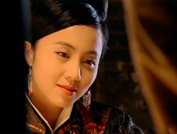 同是演女媧後人，劉亦菲唐嫣驚豔，趙麗穎&OpenCurlyDoubleQuote;雷人&rdquo;，娜扎像盲人