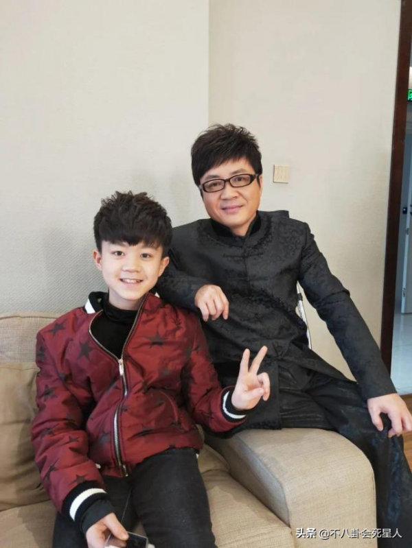 “身殘志堅”的6位殘疾藝人,個個才華橫溢,有的不到1歲就失明 “身殘志堅”的6位殘疾藝人,個個才華橫溢,有的不到1歲就失明