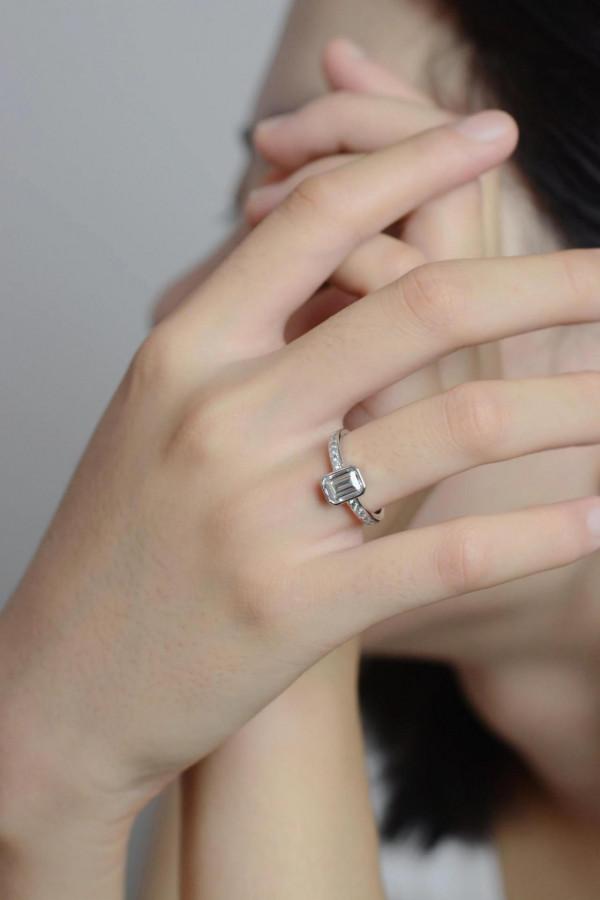 哇塞！這個戒指也太美了吧，blingbling ✨太閃了