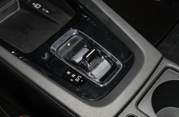 十萬塊買家用緊湊級家用轎車 第七代伊蘭特與明銳PRO怎麼選? 十萬塊買家用緊湊級家用轎車 第七代伊蘭特與明銳PRO怎麼選?