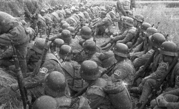 老農開破車去找戰友：我是開國少將，門衛不信，以為是撿廢品的