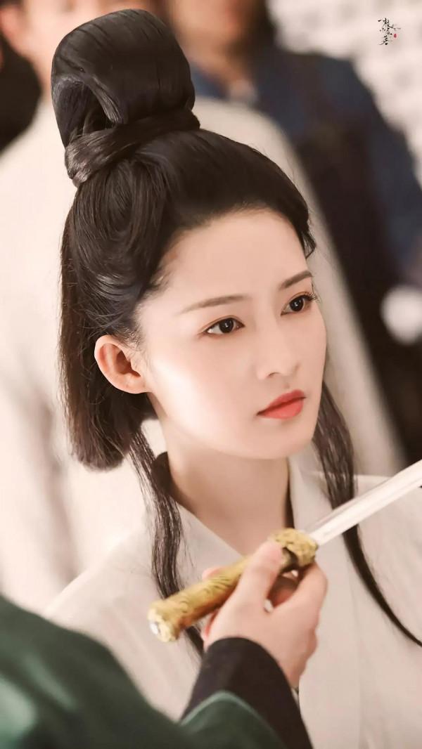 李沁，好貴典雅，是得不到的女人