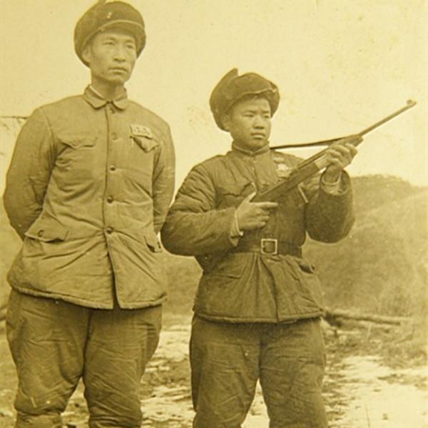 軍官要到什麼級別才會配備警衛員?警衛員也不是那麼容易做的 軍官要到什麼級別才會配備警衛員?警衛員也不是那麼容易做的