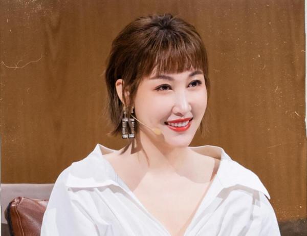 製片人尬誇,李誠儒啞火,星二代讓《導演請指教》更“真實”了 製片人尬誇,李誠儒啞火,星二代讓《導演請指教》更“真實”了