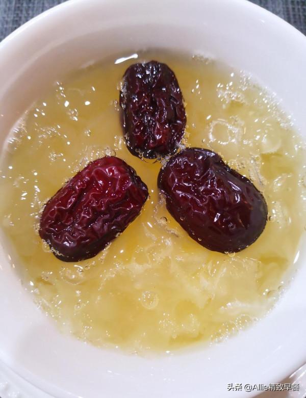 家裡有南瓜的一定要試試這個吃法,一層一層的,鬆軟又營養,真香 家裡有南瓜的一定要試試這個吃法,一層一層的,鬆軟又營養,真香