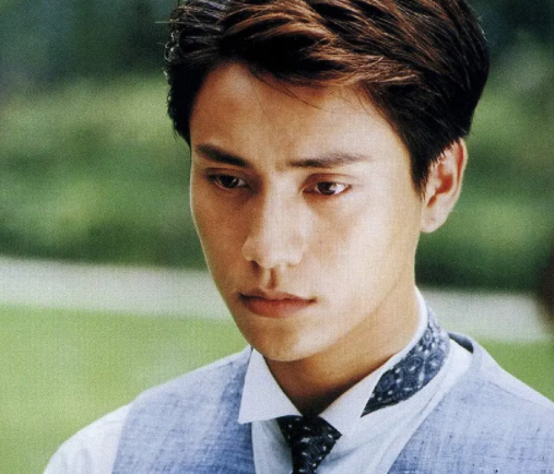 開播2集,收視率破1!影帝陳坤這部熱血大劇,來“轟炸”影圈了 開播2集,收視率破1!影帝陳坤這部熱血大劇,來“轟炸”影圈了