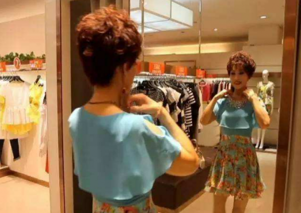 不老女神樊麗君:為美貌36年不吃晚飯,5年抗癌共經歷31次放化療 不老女神樊麗君:為美貌36年不吃晚飯,5年抗癌共經歷31次放化療