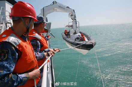 南部戰區海軍某勤務船大隊開展海上訓練考核