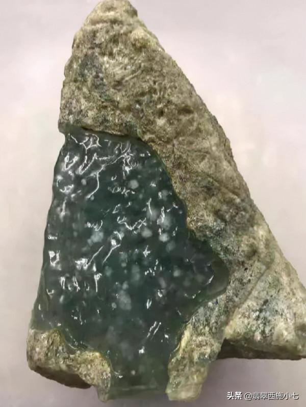 為什麼木那場口原石能成為翡翠至尊 為什麼木那場口原石能成為翡翠至尊