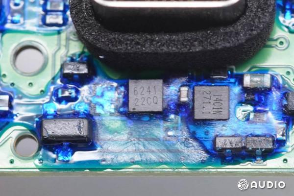 黑鯊鳳鳴真無線藍芽耳機拆解，自研超低延時，支援遊戲超低延時