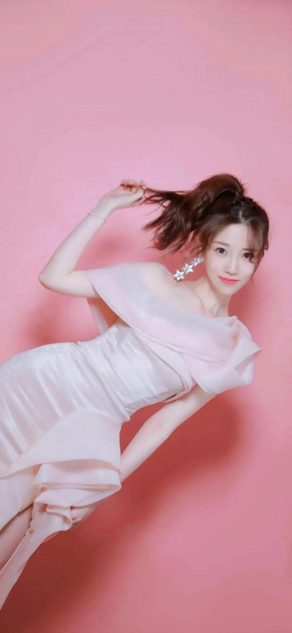 張純燁 全面屏 腿精桌布 張純燁 全面屏 腿精桌布