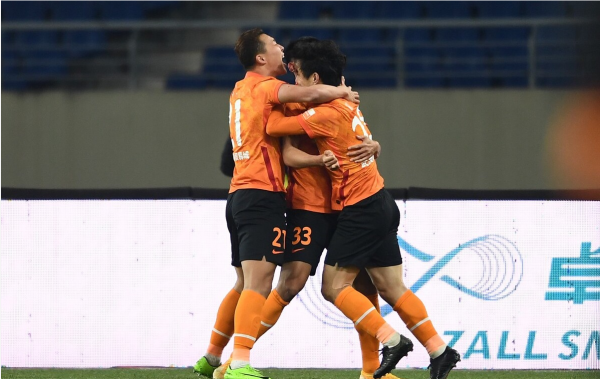 李金羽沒看錯人！一手提拔的武漢隊王牌中衛，如今成後防核心