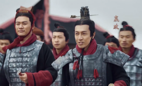 滿臉褶子、眼神猥瑣，明明都這麼老了，就別硬尬“少年感”了