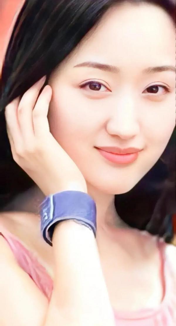 楊鈺瑩那時候身價何止值幾十個億 楊鈺瑩那時候身價何止值幾十個億