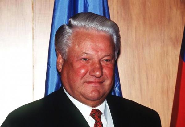 曾經的俄羅斯是個爛攤子，普京如何讓其涅磐重生？看普京的5板斧