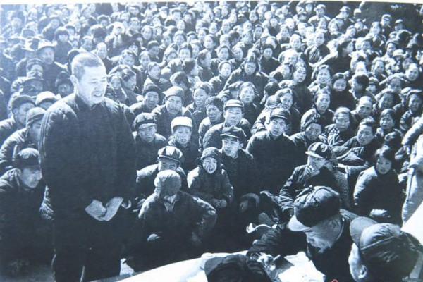 他是武漢軍區政委，16歲參加寧都起義，官至少將，1971年卻被免職