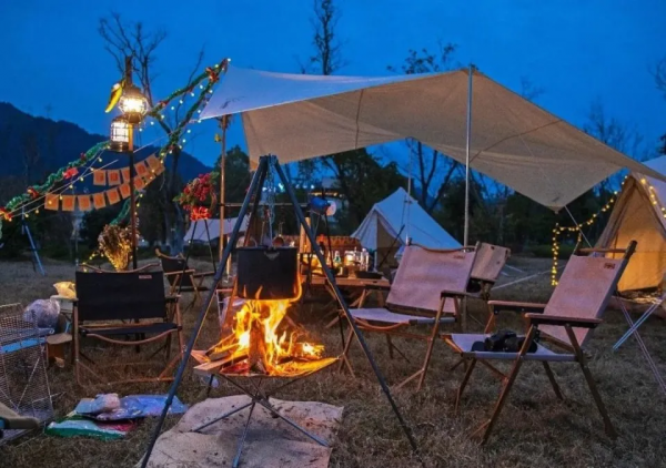 想不想換個地方刷手機,搬家式露營你值得擁有 想不想換個地方刷手機,搬家式露營你值得擁有