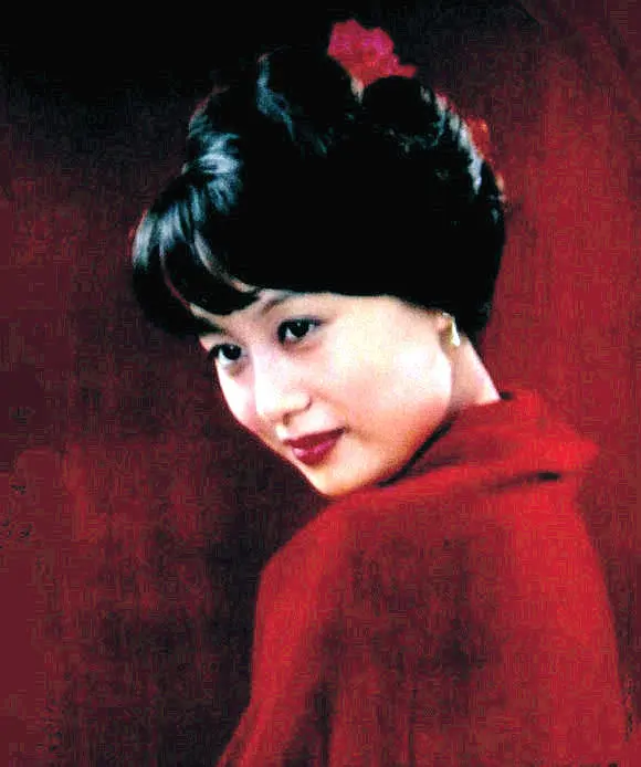 80年代當紅女星吳玉芳,巔峰時隱退嫁世界冠軍,如今過得如何? 80年代當紅女星吳玉芳,巔峰時隱退嫁世界冠軍,如今過得如何?