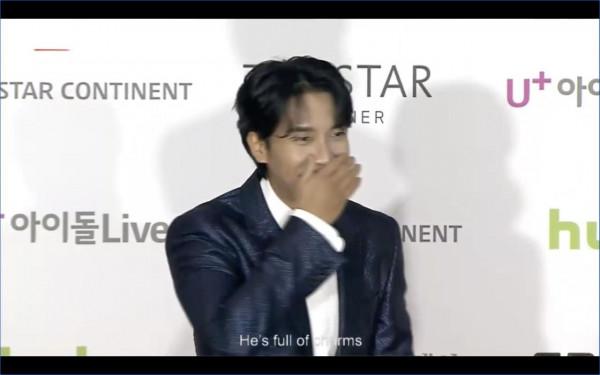 AAA紅毯/SJ利特「標準防疫」戴口罩受訪 車銀優換2套帥炸登場 AAA紅毯/SJ利特「標準防疫」戴口罩受訪 車銀優換2套帥炸登場