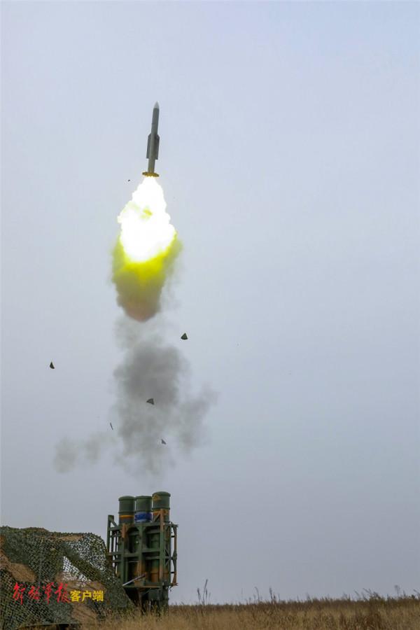 第71集團軍某旅跨區實彈演習,火力全開震海天 第71集團軍某旅跨區實彈演習,火力全開震海天