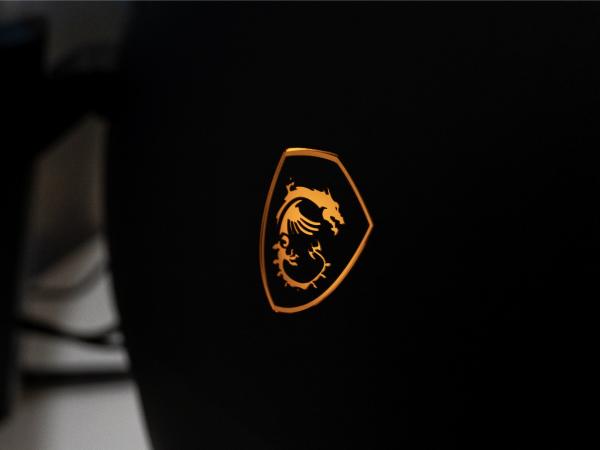 你看我的物理外掛又大又圓，微星月神MPG 343CQR顯示器測評