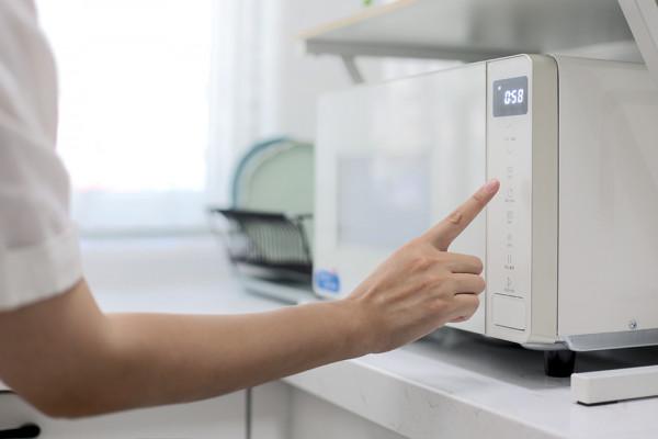 曾紅極一時的微波爐，為何如今“存在感”幾乎為零？該淘汰了嗎？