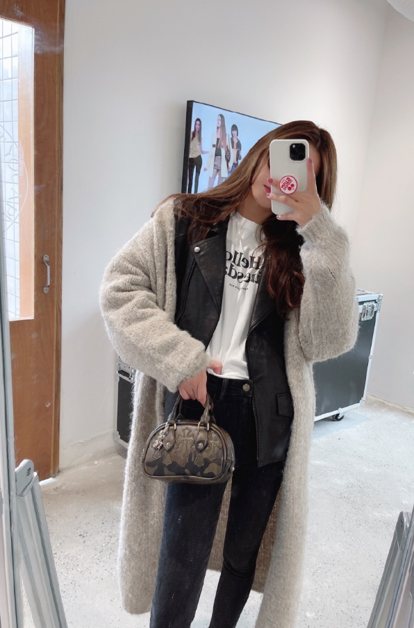 陳赫“嬌妻”張子萱,穿小香風拍攝居家大片,37歲嫩如少女 陳赫“嬌妻”張子萱,穿小香風拍攝居家大片,37歲嫩如少女