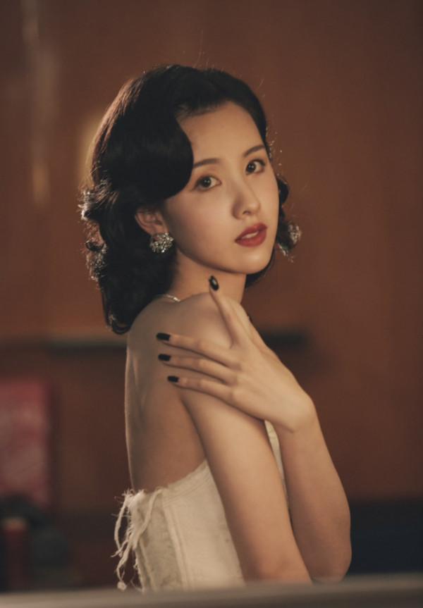 寡淡系長相：明明該化的妝一樣沒少，但就是不好看