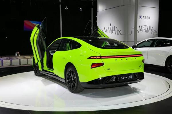 帶“剪刀門”的中型純電動轎跑—小鵬P7鵬翼版解讀